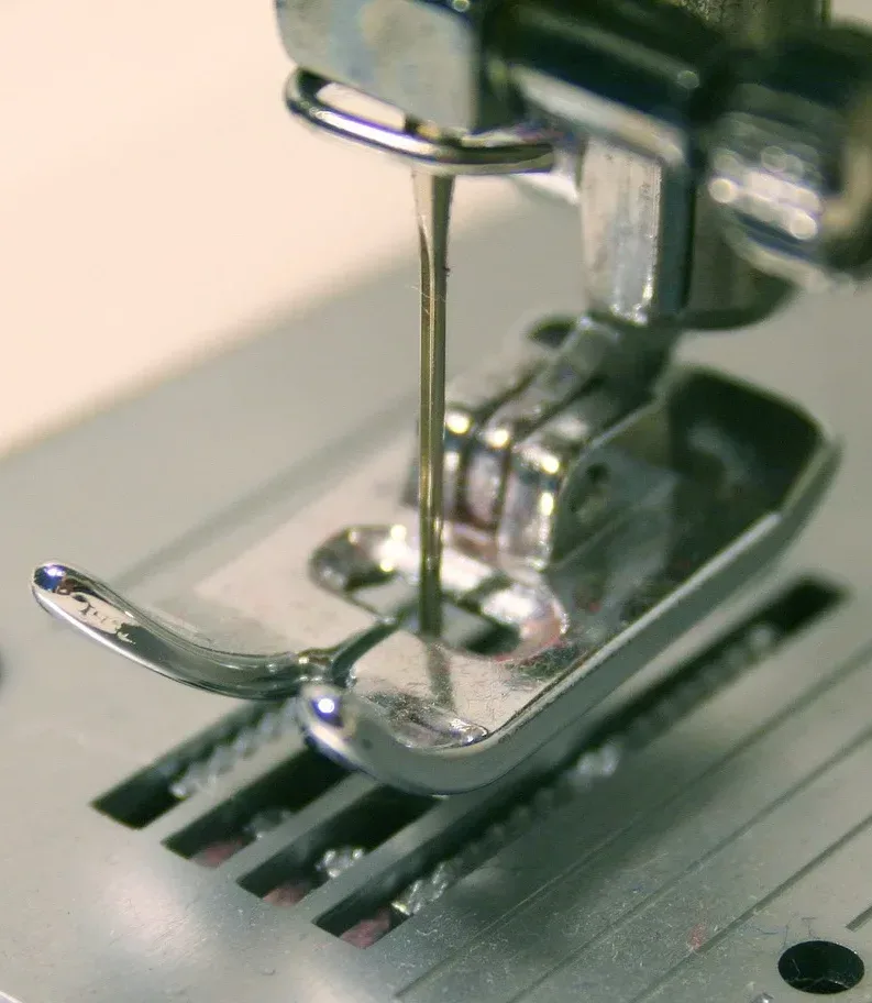 sewing machine, sewing, sew-2613527.jpg