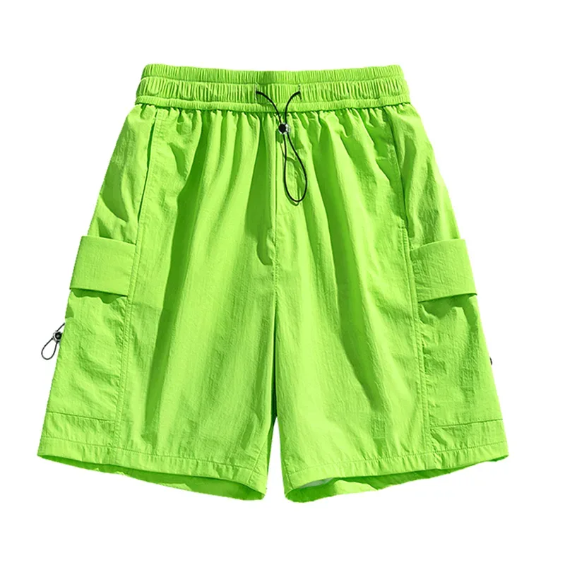 green cargo shorts (1)