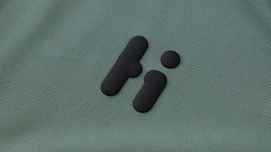 Green mens POLO shirt details 4 Green mens POLO shirt details 4